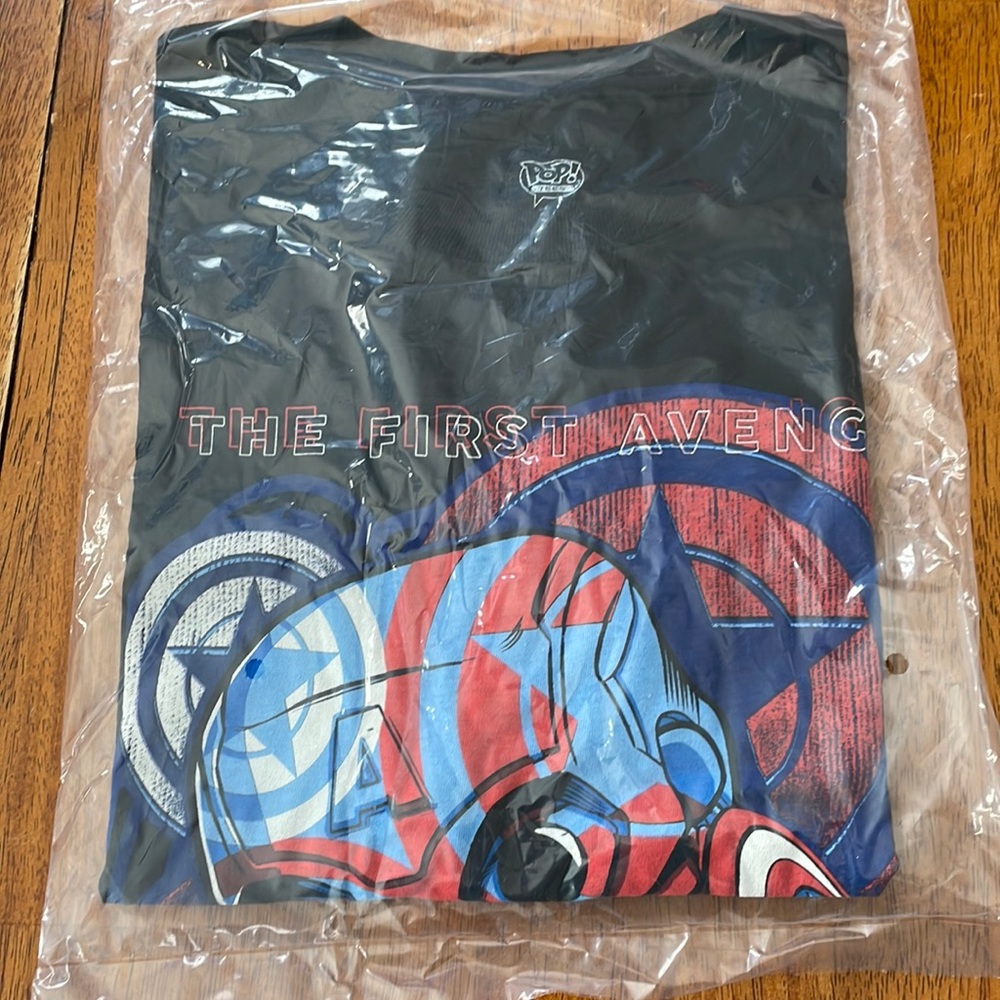 Captain America Funko Pop Tee UNISEX size M Still in plastic bag
